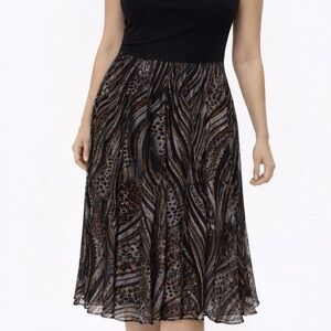 ✨ Frank Lyman Animal-Print Flared Skirt – Size 6
